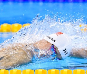 九游 -Karsa巅峰对决，德约科维奇与50激战IG分钟，突破纪录胜负难料！