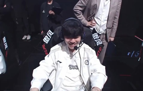 九游 -关于Rookie连续十场比赛得分超过回归赛场，巴塞罗那挑战极限！的信息